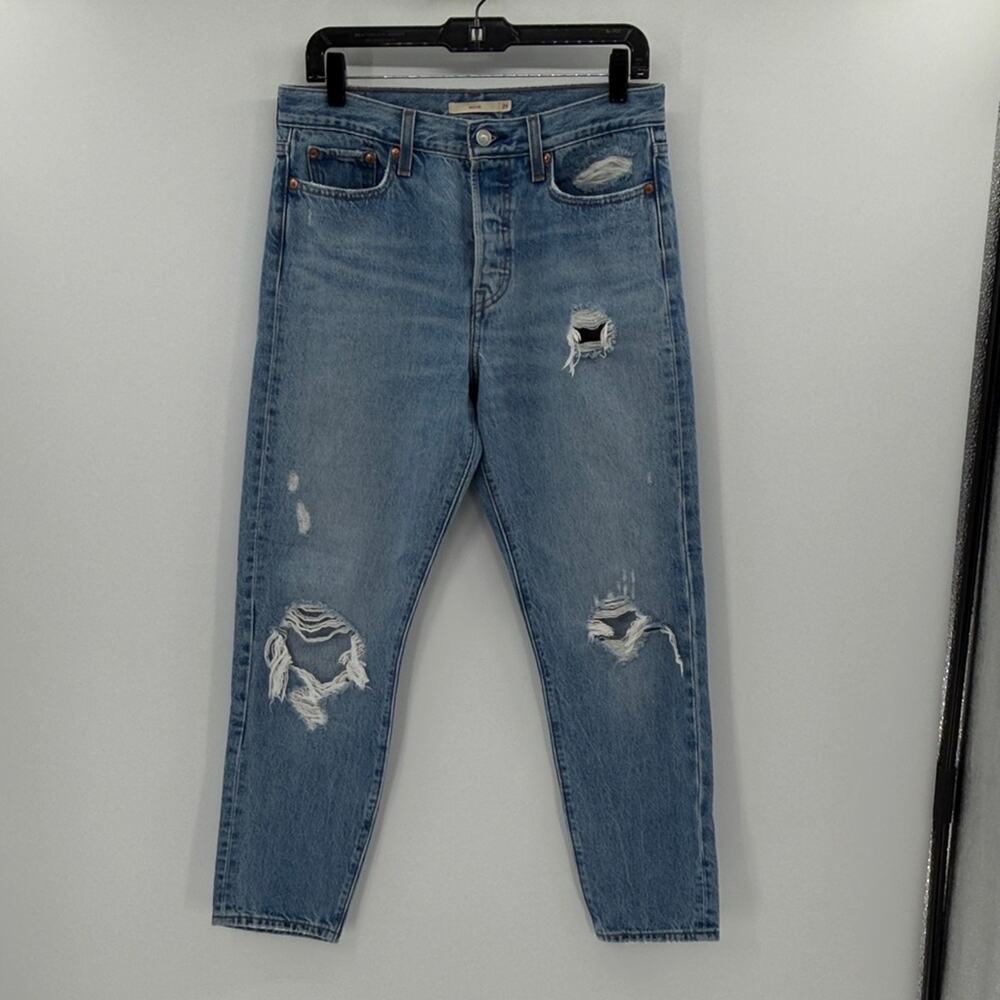 Levi's Women's Premium Wedgie Distressed Jeans - Light Wash - 29